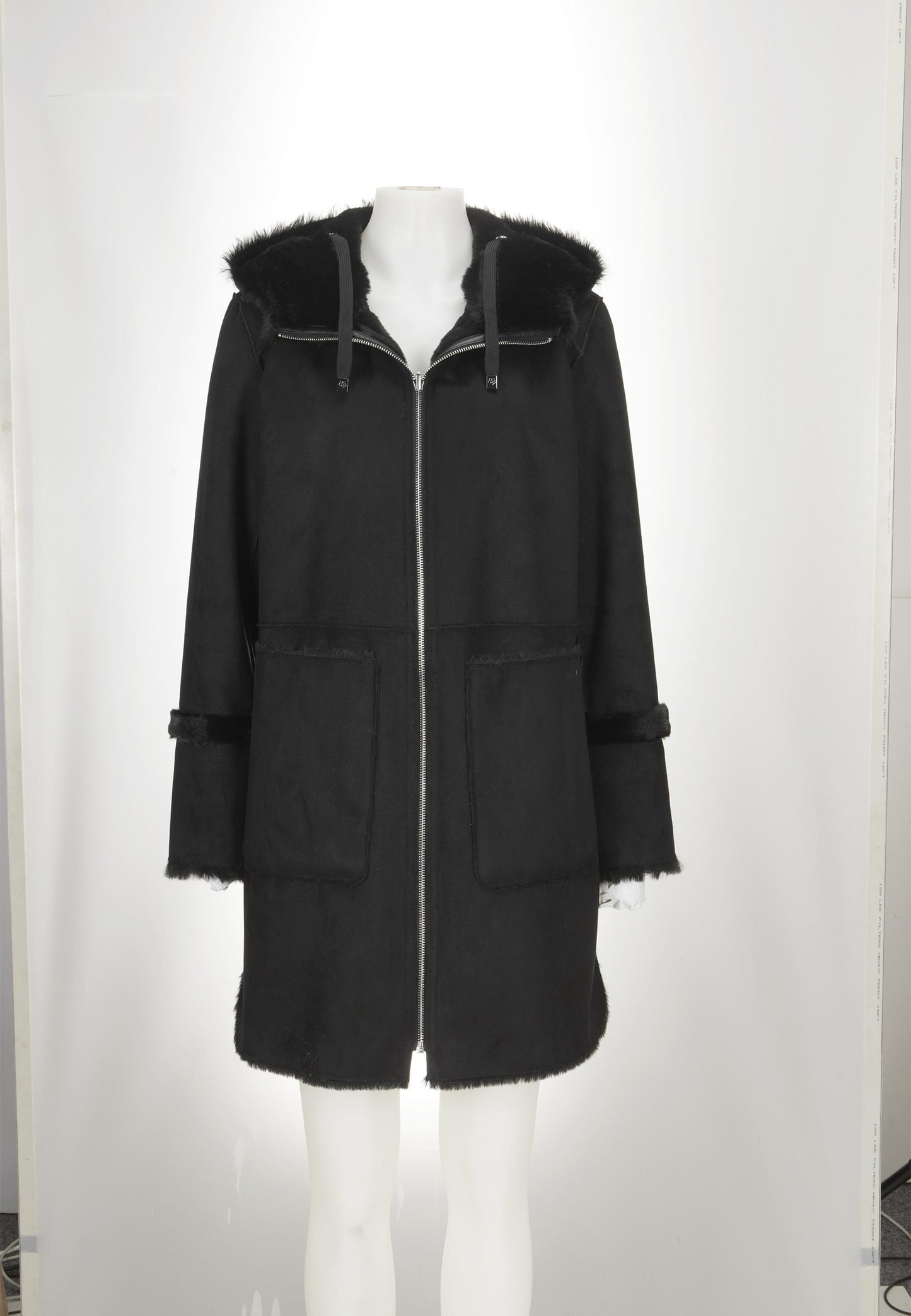 43084631400 - MSMaggy resersible lammylook coat met capuchon