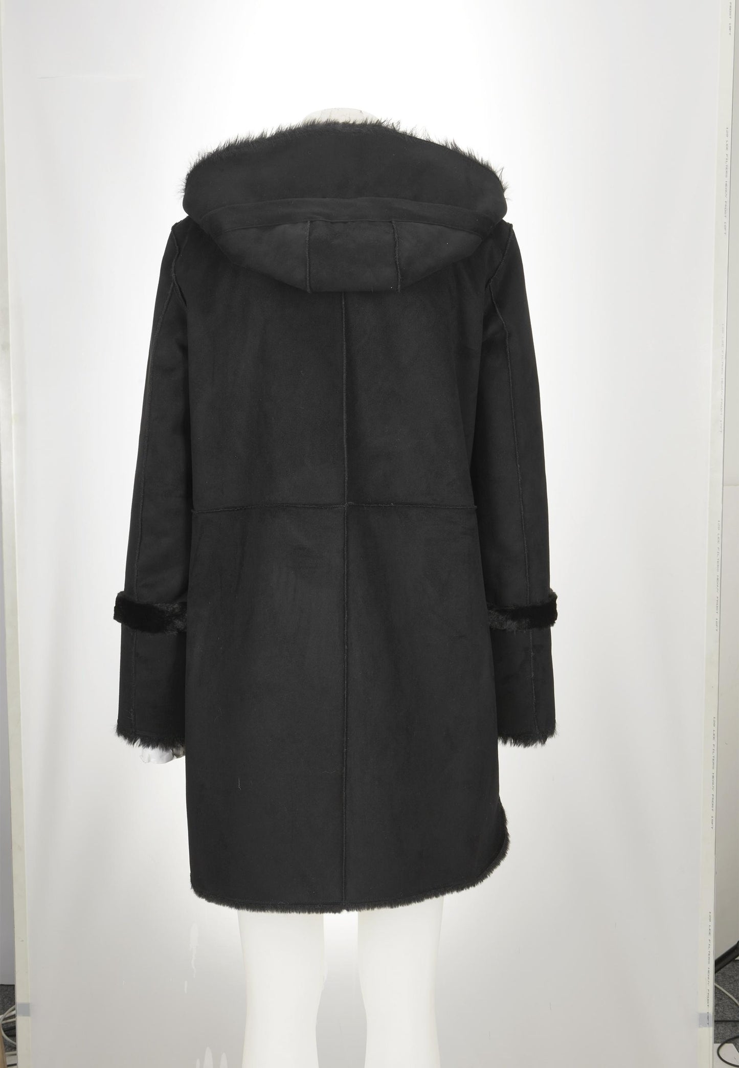 43084631400 - MSMaggy resersible lammylook coat met capuchon