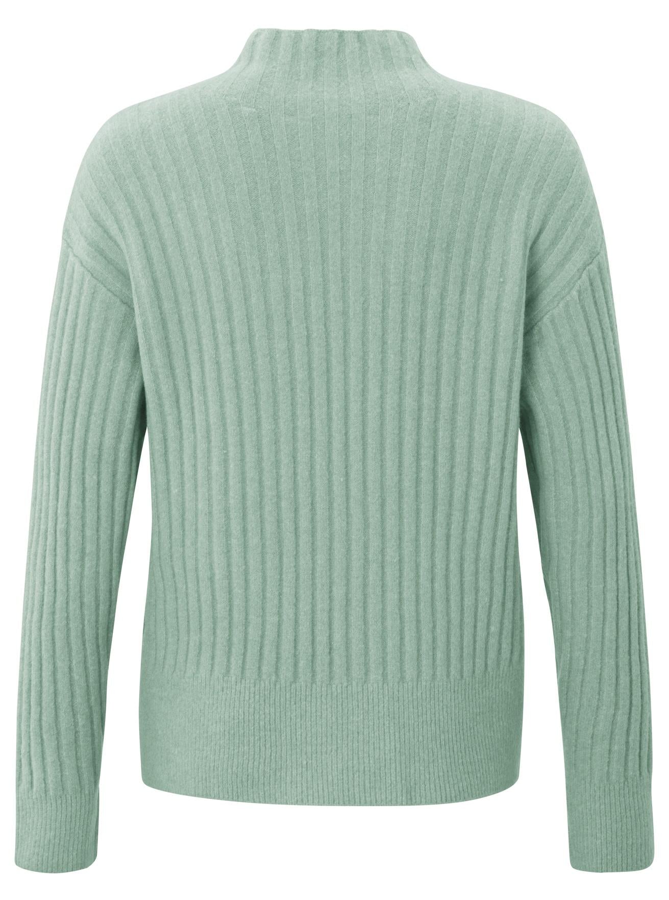 01-000122-409 - Ribgebreide pullover met turtlehals