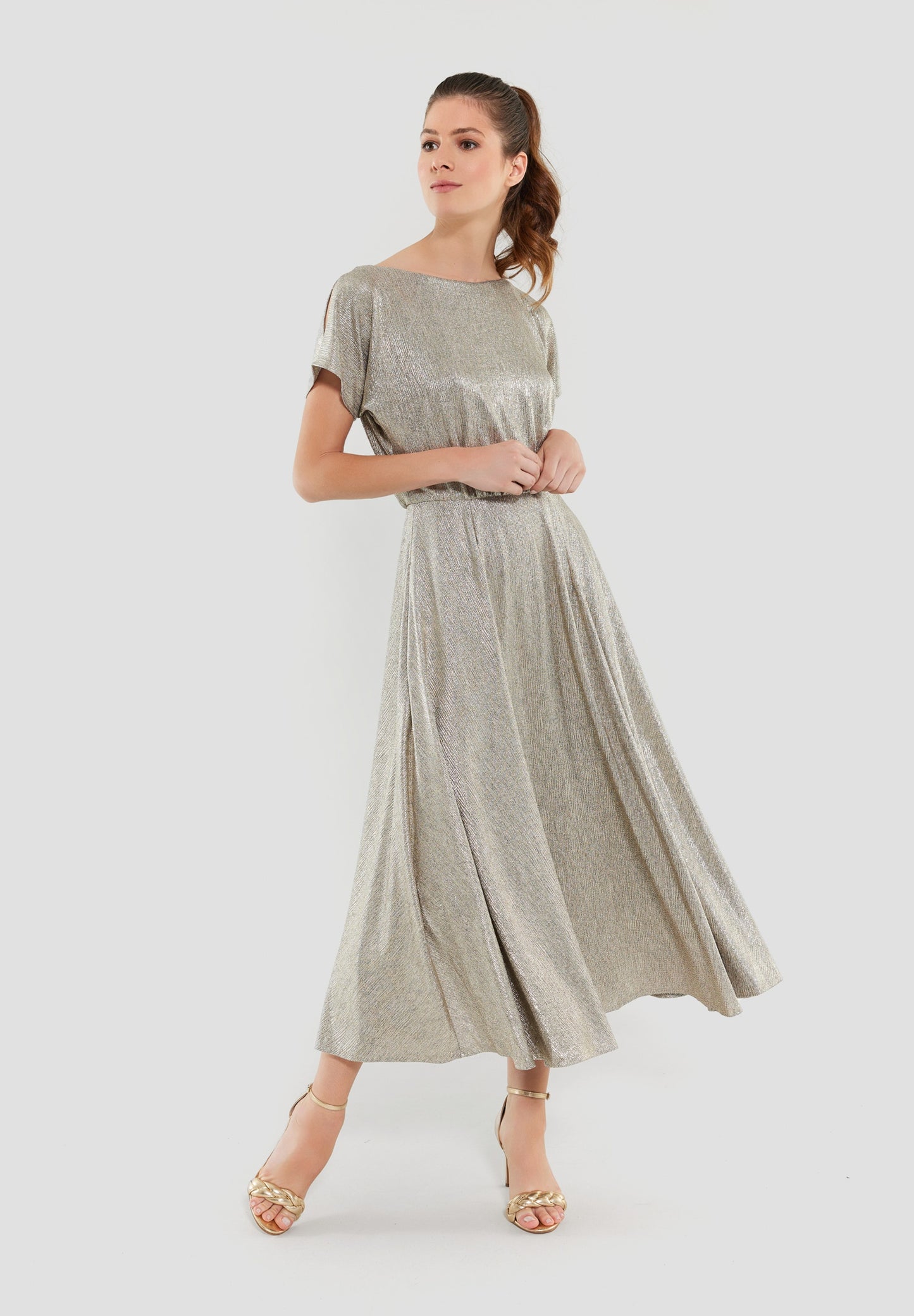 5AB037 - Jersey metallic jurkje met gerende midi rok